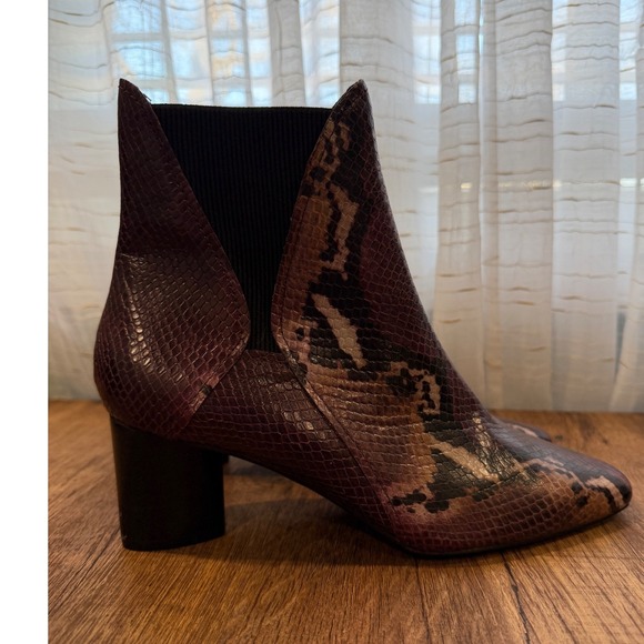 Donald Pliner Austen Snake Print Block Heel Ankle Boots Women Size 8.5M - Picture 5 of 9